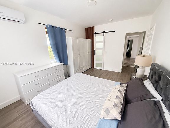 3rd image of 1430 NE 149th St #B