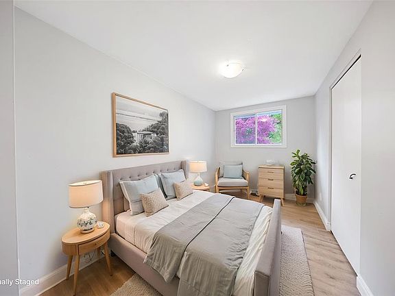 5th image of 183 Bedford Cres