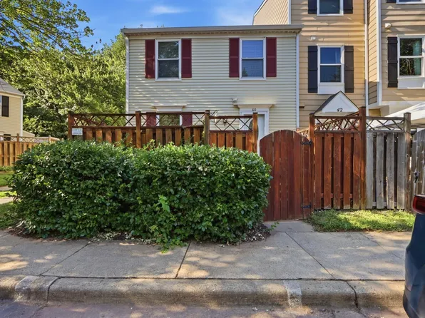 40 Whitechurch Ct, Germantown, MD 20874