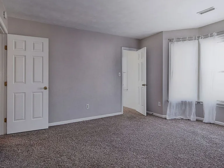 802 Marquette Ct — Photo 23