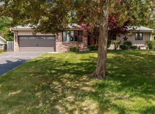 4922 Brookview Rd, Rockford, IL 61107