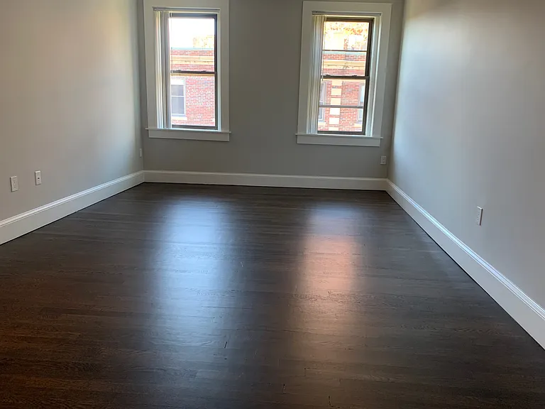 96 Longwood Ave — Photo 7