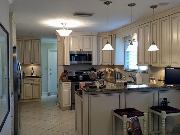 4th image of 58 N Saint Andrews Dr