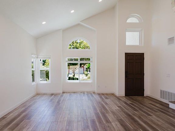 5th image of 21825 Jeffers Ln