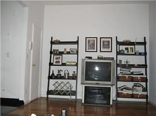 Rented by Cohen Smith Chang LLC | media 8