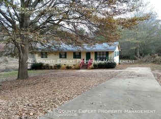 2807 Old Field Rd, Ellenwood, GA 30294