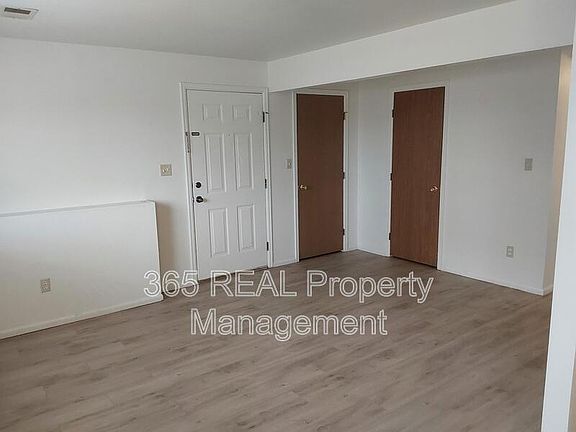 4th image of 3621 Centennial Cir APT 2