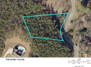 11 Davis Cove Rd, Taylorsville, NC 28681