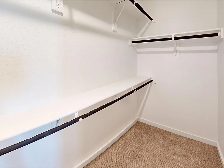 2916 Elle Dr — Photo 38