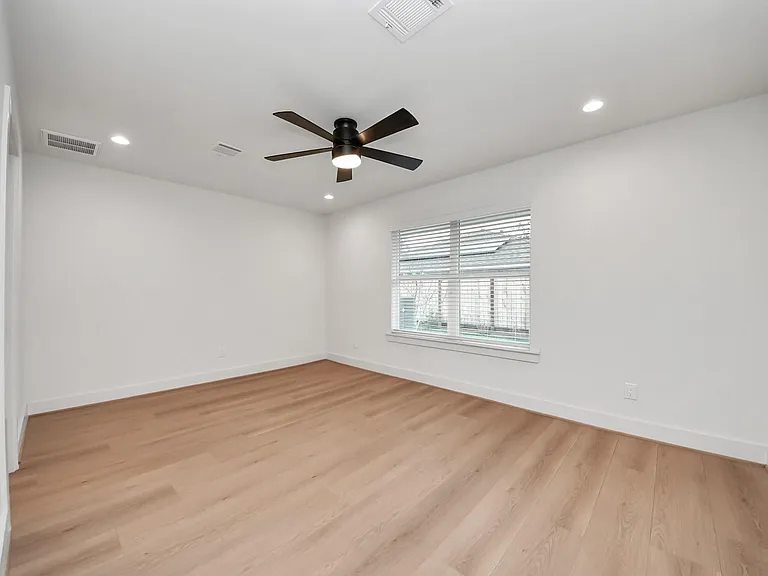9261 Autauga St — Photo 15