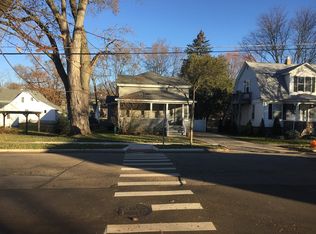 128 Lincoln St, Chelsea, MI 48118