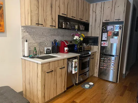 Rented by The InHouse Group | media 10