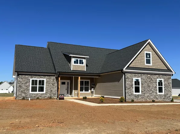 1790 Bedfordshire Dr, Nashville, NC 27856