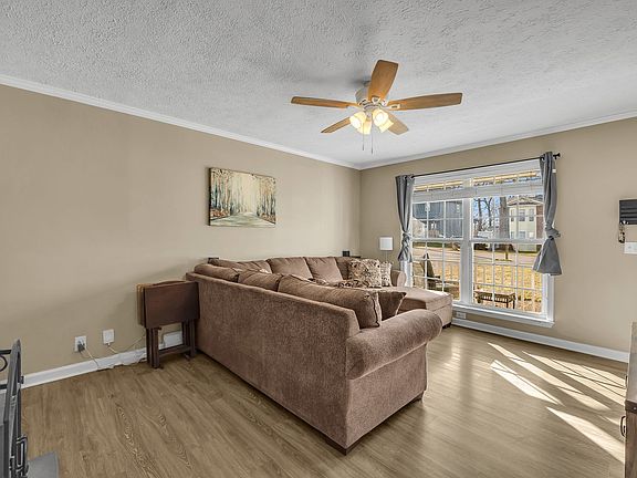 5th image of 1008 Patio Dr
