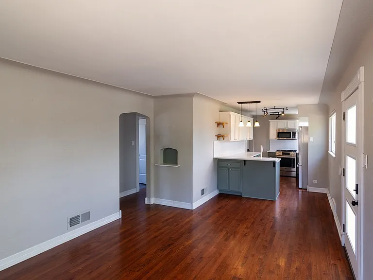 2140 Benton St — Photo 10