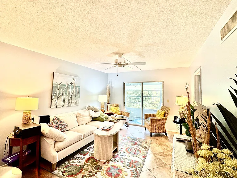 1100 Ponce De Leon Cir #E306 — Photo 9