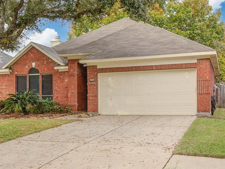 18422 Auburn Woods Dr — Photo 2