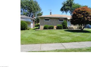 6059 Houston Dr, Parma, OH 44130