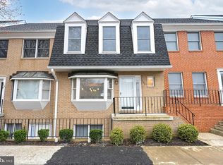 203 Locust St SW #A, Vienna, VA 22180