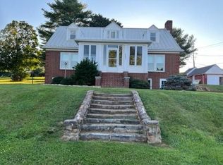 4235 Linhoss Rd #B, Dayton, VA 22821