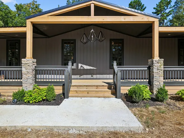 226 1st Dr, Altamont, TN 37301