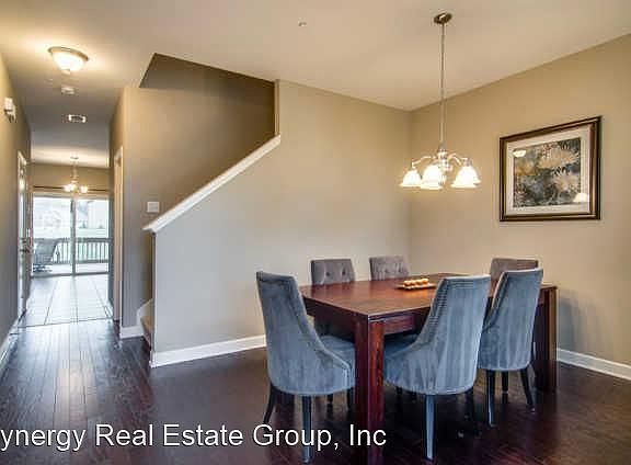 4th image of 4990 Maxwell Ln #9109