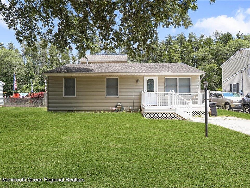 1st image of 1208 Lakeside Dr S