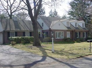 18 Cedar Ln, Lancaster, PA 17601