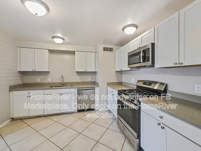 11211 W Missouri Ave — Photo 7