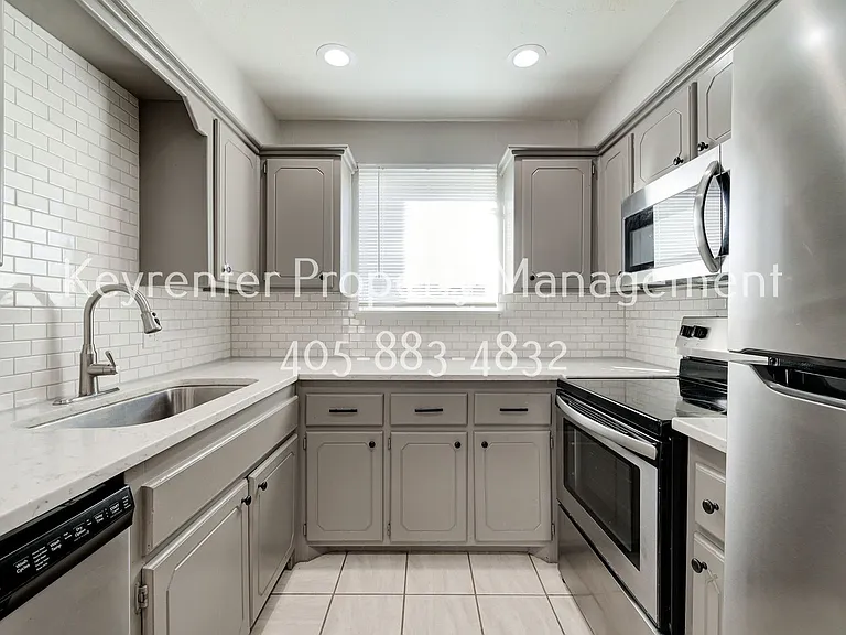 429 Belmont Dr — Photo 16