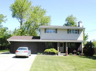 1709 Bush Rd, Grand Island, NY 14072