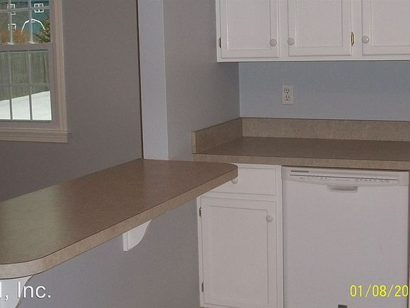 4th image of 487A Merrimac St