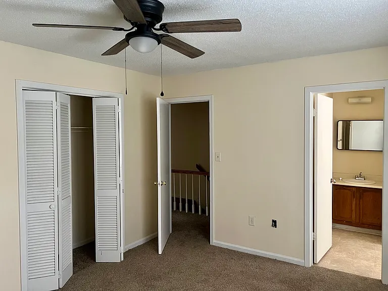 Furman Place Townhomes — Photo 30