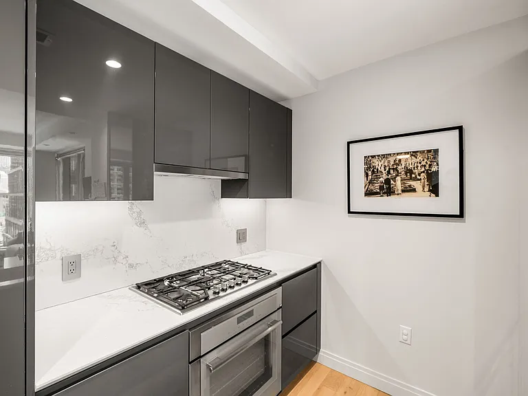 135 Seaport Blvd #705 — Photo 10