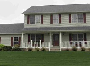 5961 Oakbrook Rd, Davenport, IA 52806