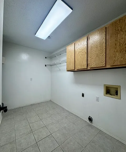 1023 S 26th St — Photo 16