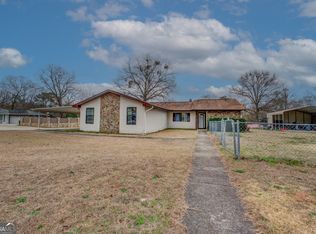 211 Hickory Gln, Centerville, GA 31028