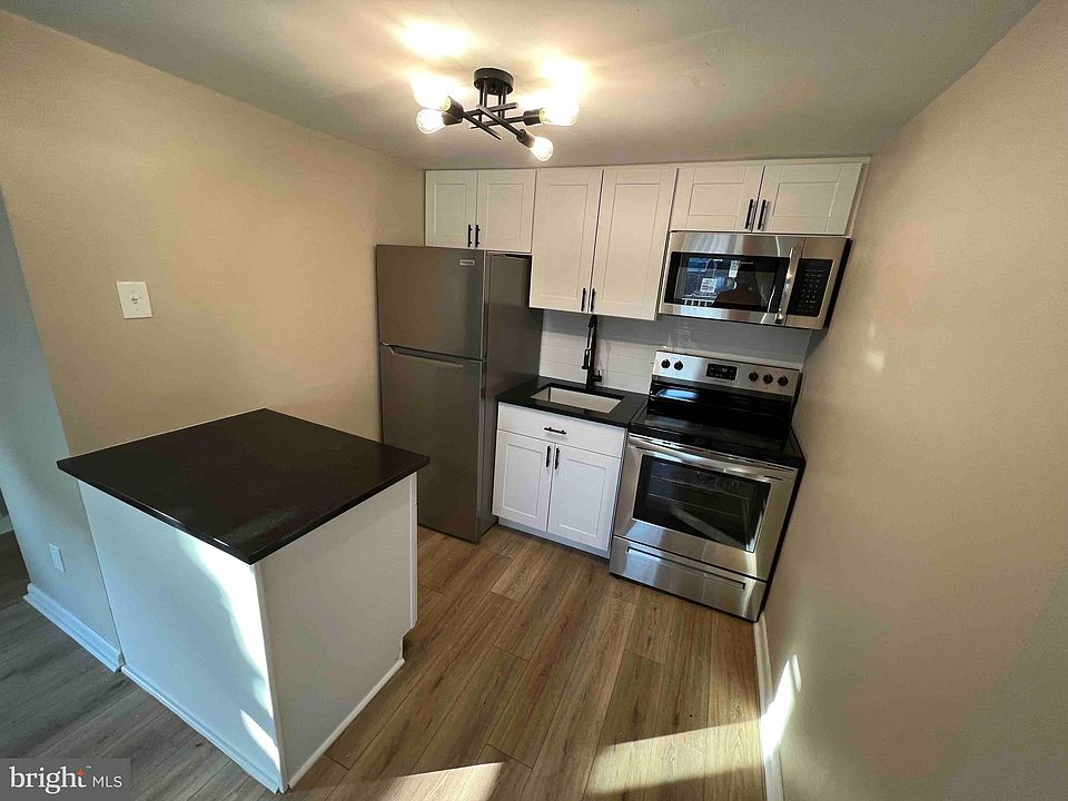 1st image of 1110 Pine St #4