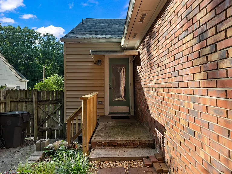 2431 W Woodland Cir — Photo 44