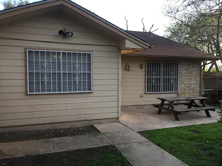 105 Travertine Ln #A — Photo 19