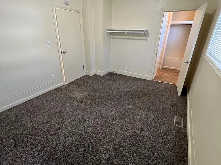Unit Photo