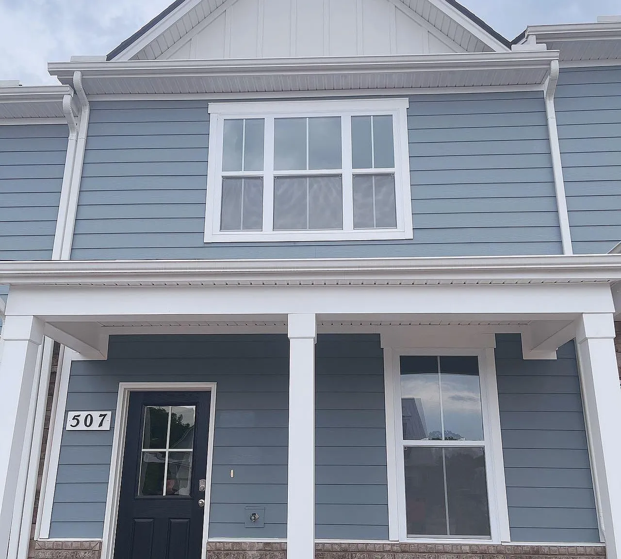 3 bed, 2.5 bath, 1482 sqft, $1,800 — Photo 2
