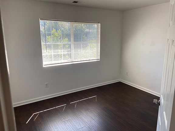 3rd image of 550 W Alma Ave #4-5