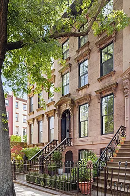 Sold by Compass | media 2