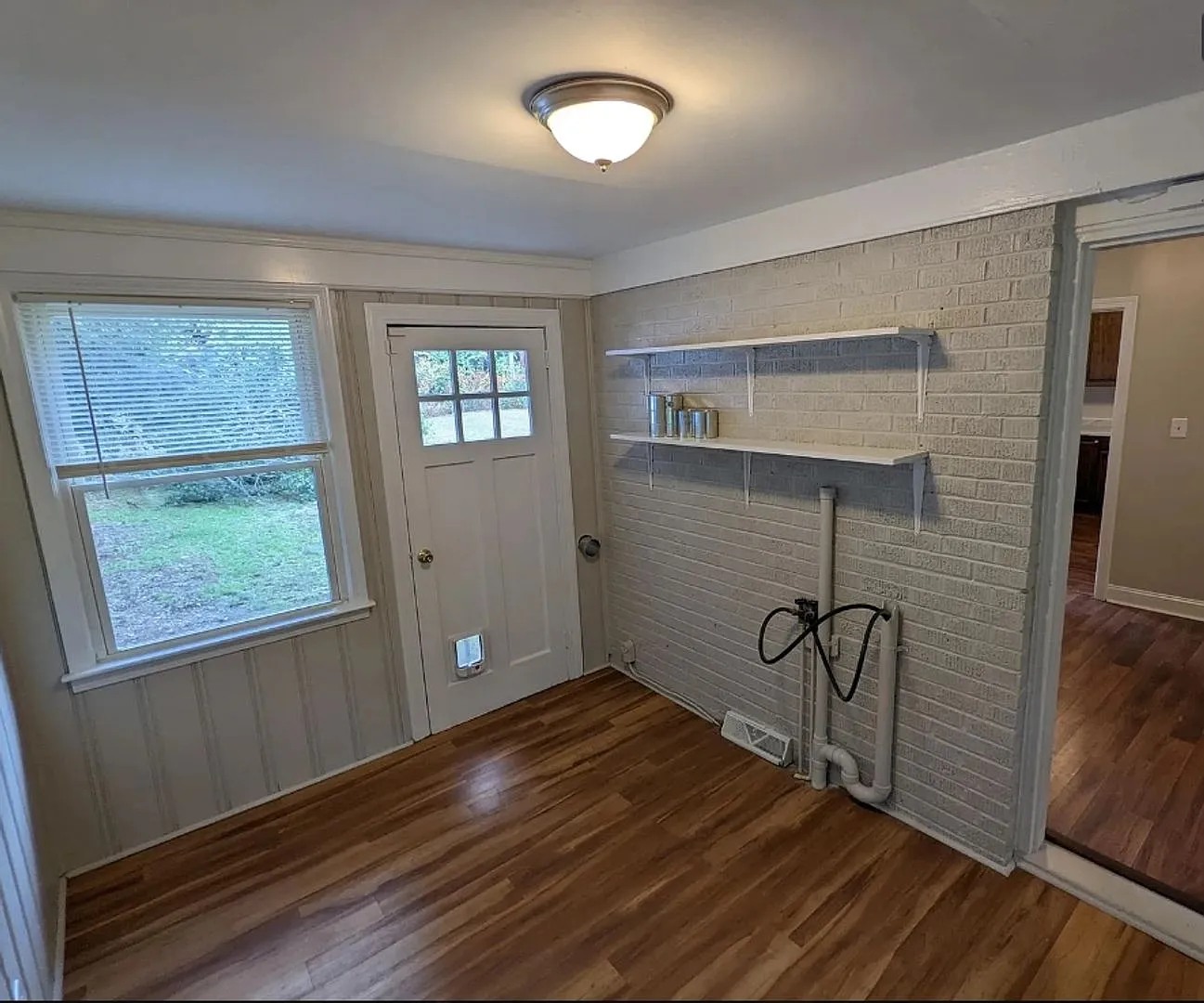 Single-level brick home near Forest Acres — Photo 3