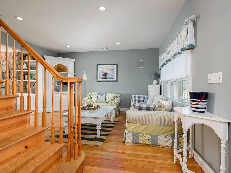 863 Dune Rd — Photo 20