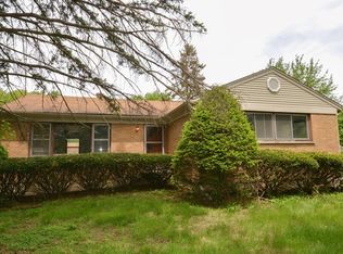 12 Buell Rd, Oswego, IL 60543