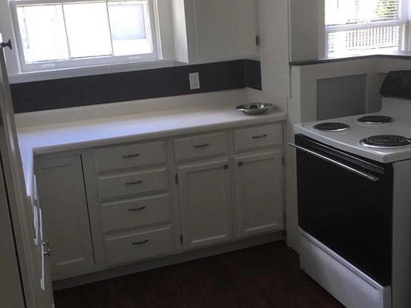 4th image of 4118 Gee St