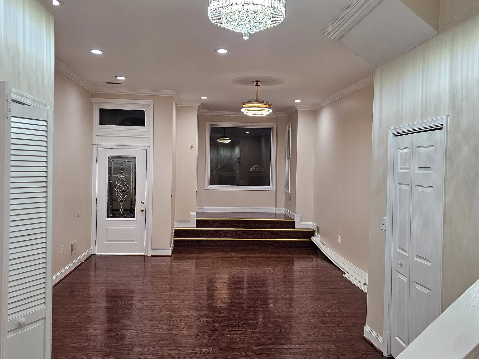 4 bed, 3.5 bath, 2800 sqft, $3,000 — Photo 3