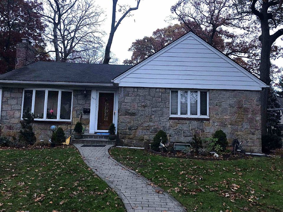 1st image of 250 Cornwall Ave